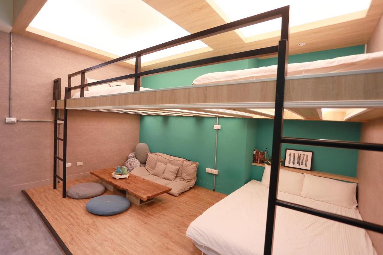 Bird Series B&B&Hostel複合式民宿#本國旅客須先匯款 Тайнань Екстер'єр фото