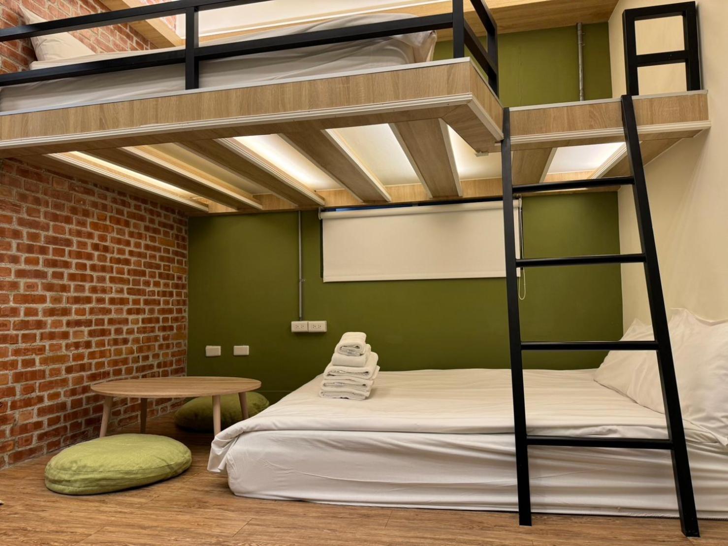 Bird Series B&B&Hostel複合式民宿#本國旅客須先匯款 Тайнань Екстер'єр фото