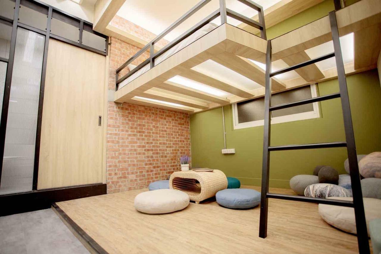 Bird Series B&B&Hostel複合式民宿#本國旅客須先匯款 Тайнань Екстер'єр фото