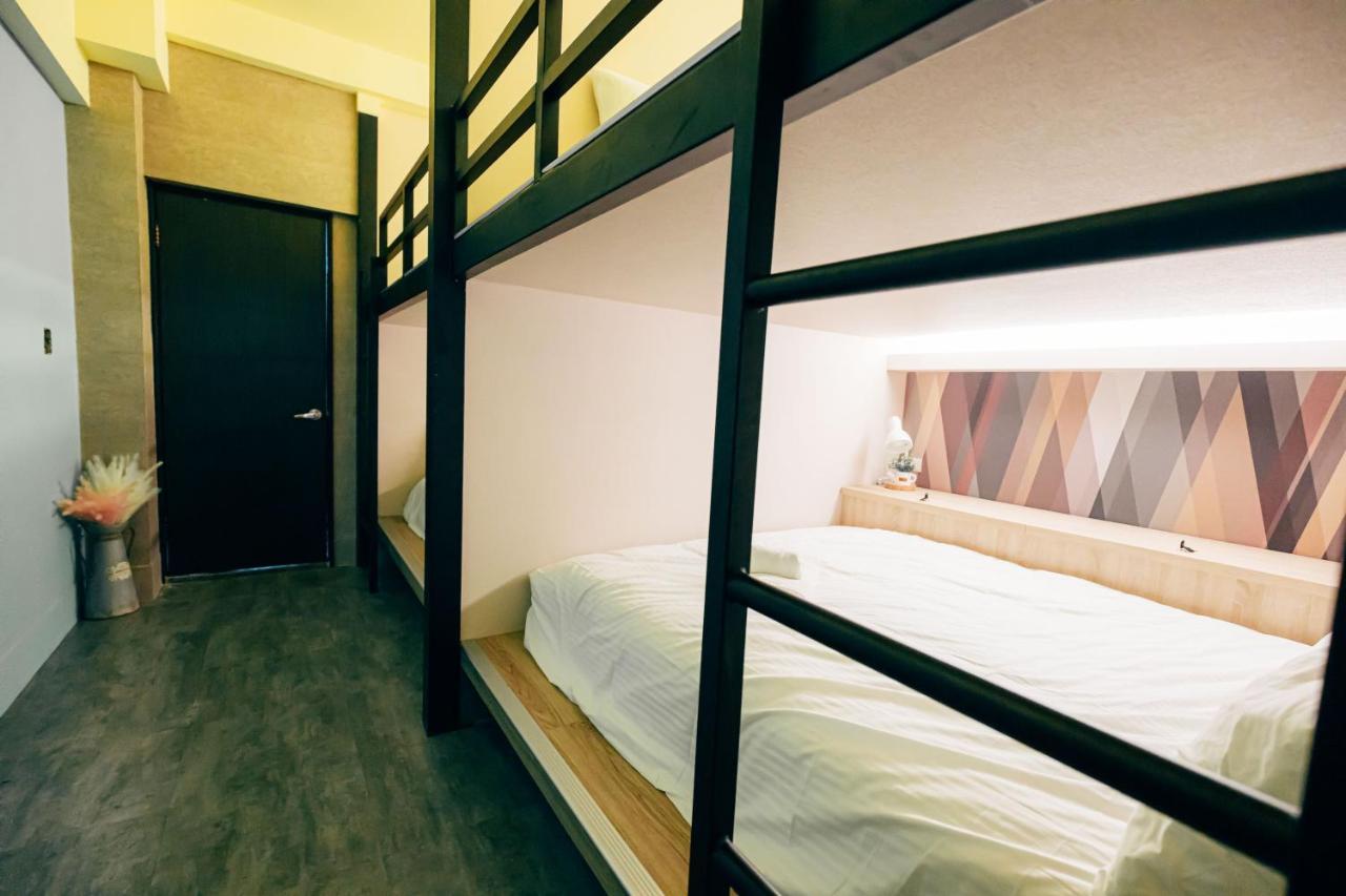 Bird Series B&B&Hostel複合式民宿#本國旅客須先匯款 Тайнань Екстер'єр фото