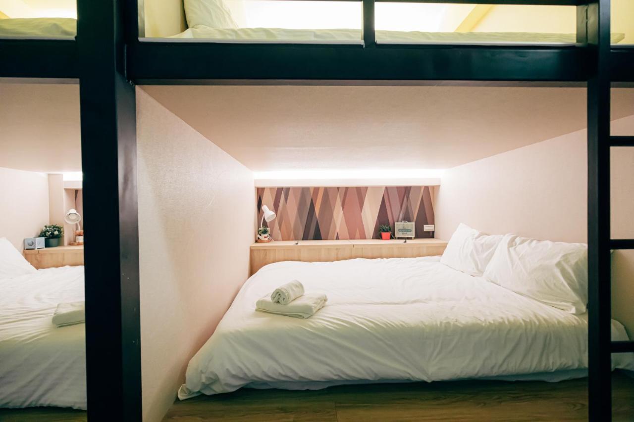 Bird Series B&B&Hostel複合式民宿#本國旅客須先匯款 Тайнань Екстер'єр фото